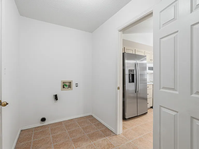 147 Mirabelle Cir — Photo 9