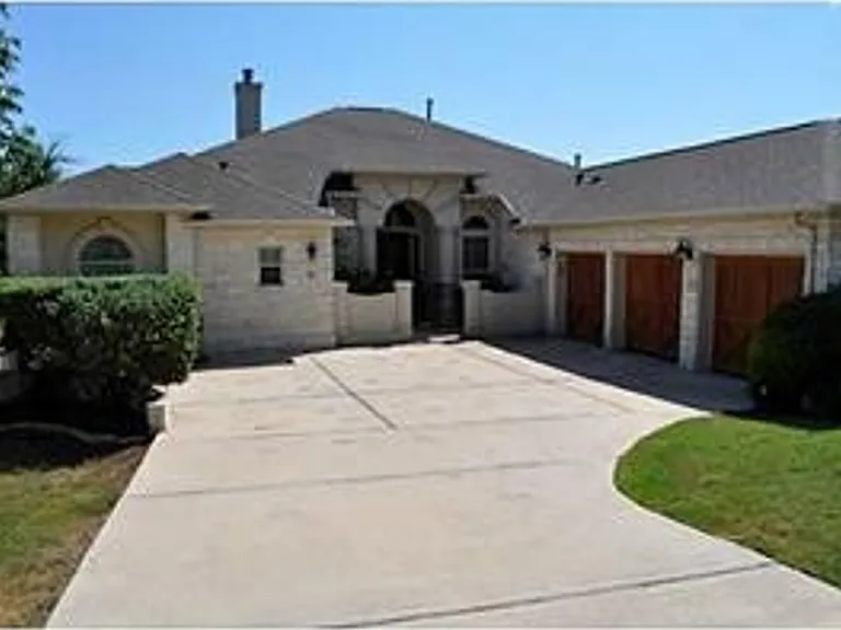 1813 Val Verde — Photo 1