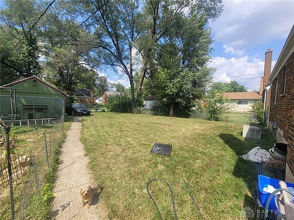 4th image of 537 Harriet St