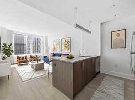 86 Fleet Pl