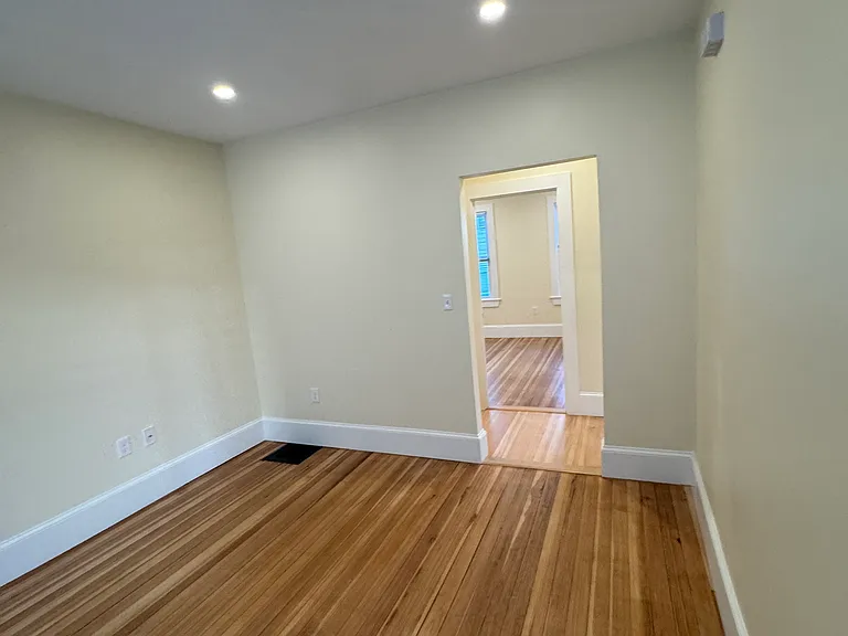 35 George St #2 — Photo 25