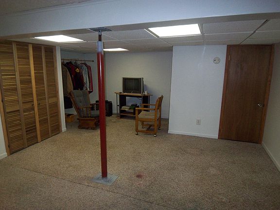4th image of 56165 East Ave