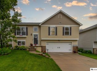 15417 Willit St, Bennington, NE 68007