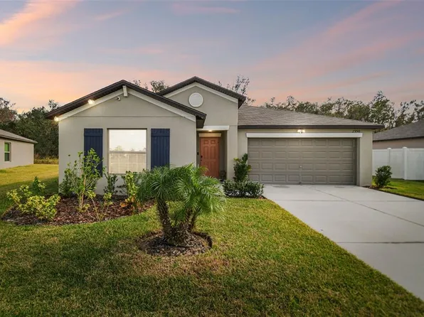 2950 Lytton Hall Dr, Zephyrhills, FL 33540