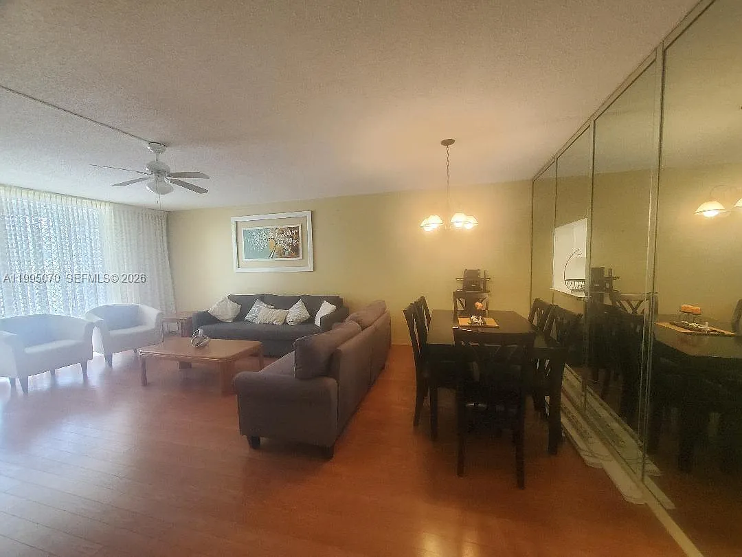 Meadowbrook Towers Condo — Photo 4