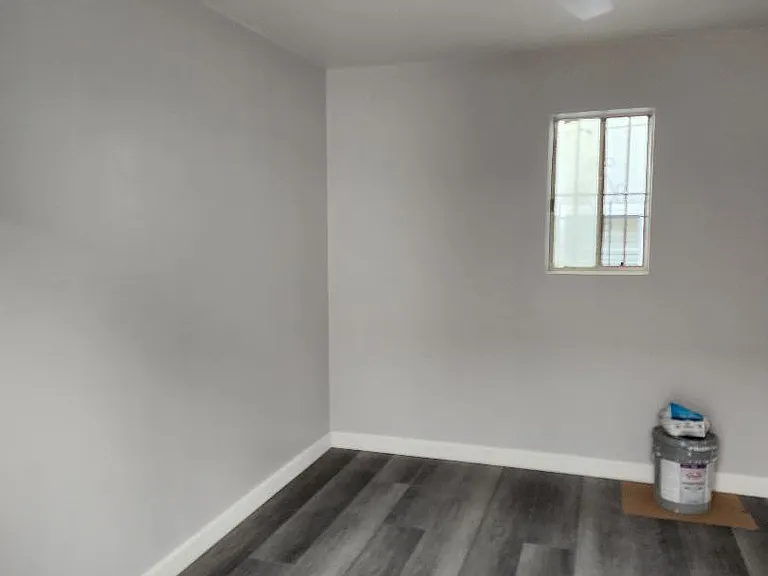 1552 E 21st St #1/4 — Photo 3