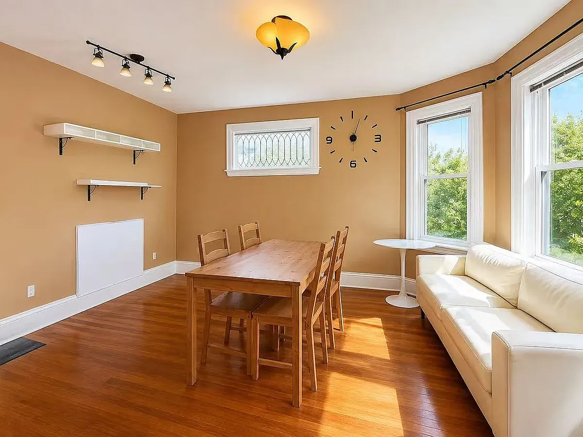 4 bed, 1700 sqft, $2,700 — Photo 3