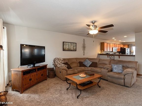 3rd image of 1316 Nicholas Ln