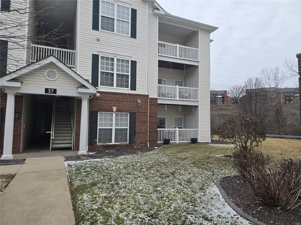 37 Kassebaum Ln APT 106, Saint Louis, MO 63129