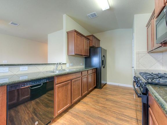 5th image of 111 Esparza Ct