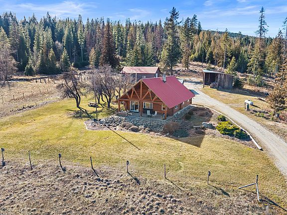 3rd image of 1114 Stohr Rd