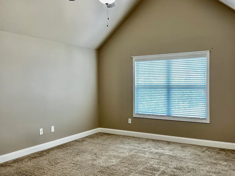 208 Black Hawke Ln — Photo 31