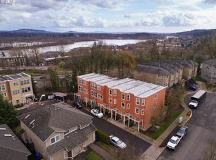 4922 SW View Point Ter, Portland, OR 97239