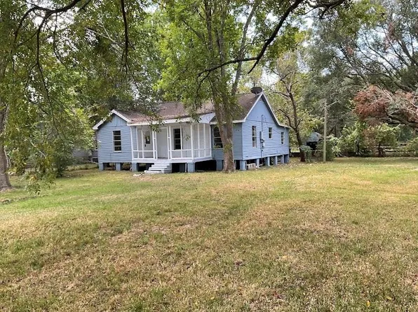 1414 Avenue K, Danbury, TX 77534