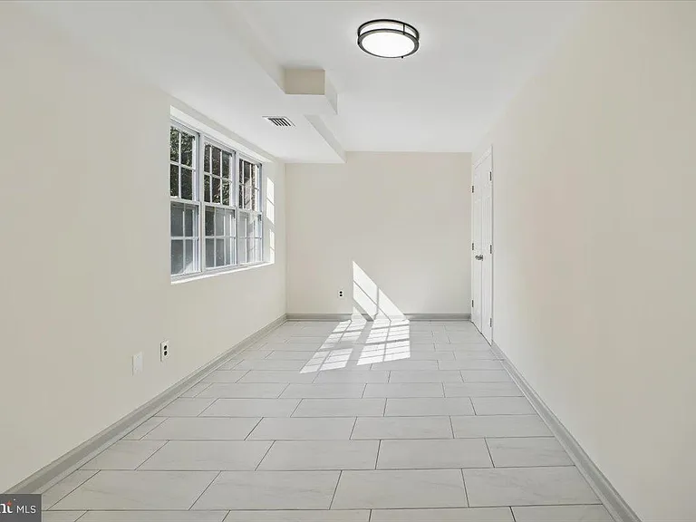 3227 Sherry Ct — Photo 25