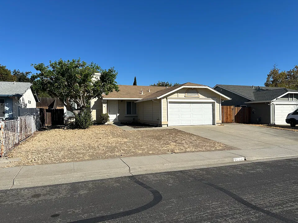 1540 Gamay Cir