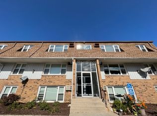 316 N Warwick Ave APT 2A, Westmont, IL