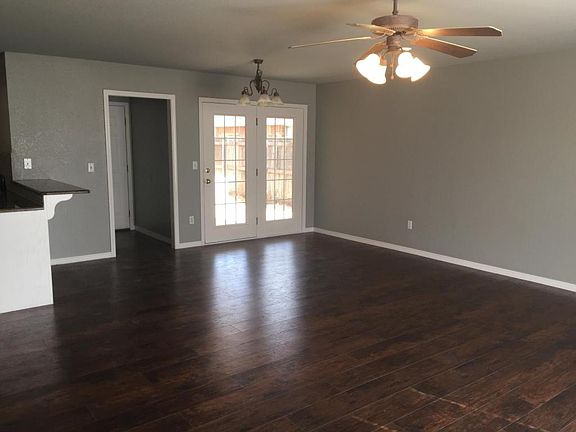 5th image of 6018 Estacado Ln APT A