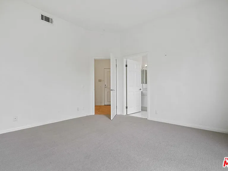 1325 Arizona Ave #201 — Photo 46