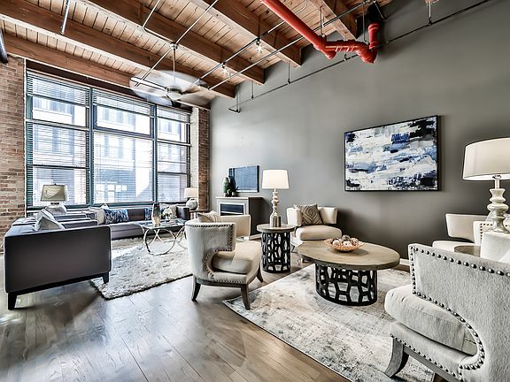 2nd image of 701 W Jackson Blvd APT 104