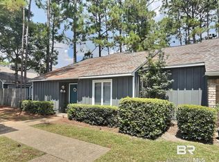 1701 Regency Rd APT 104, Gulf Shores, AL 36542