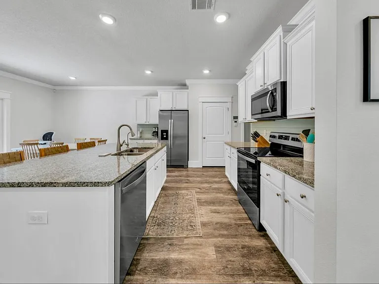 148 Stonegate Cir — Photo 5