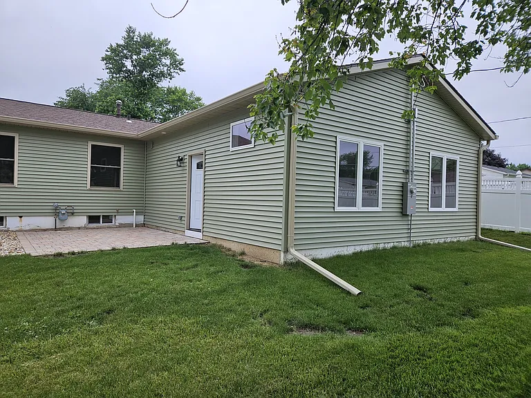 3401 Clover Hills Dr — Photo 4