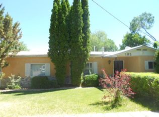 105 Espinoza Rd, Ranchos De Taos, NM 87557