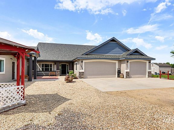 3rd image of 18341 Bellomy Ln