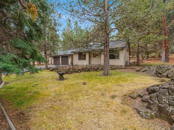 4059 NW Lower Village Rd, Bend, OR 97703