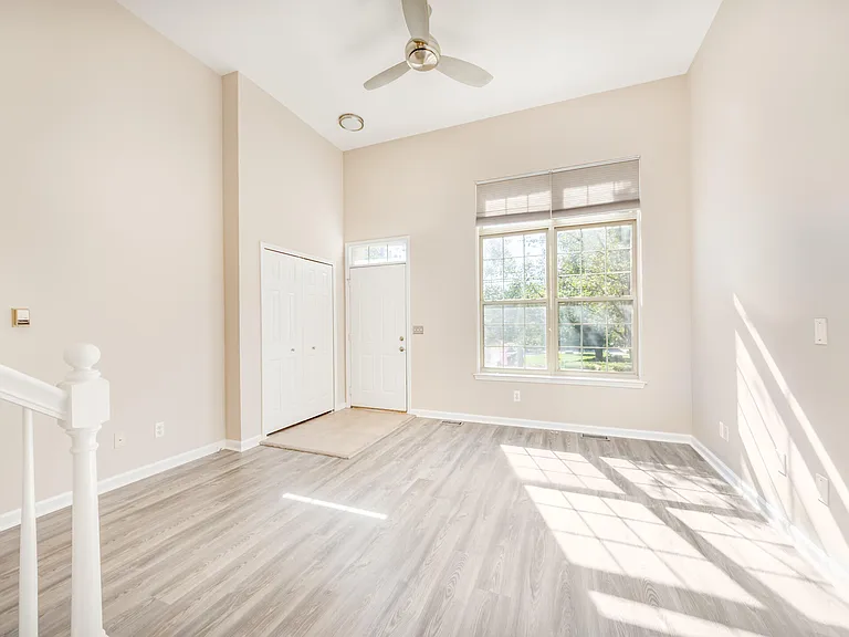 695 River Park Village Blvd — Photo 3