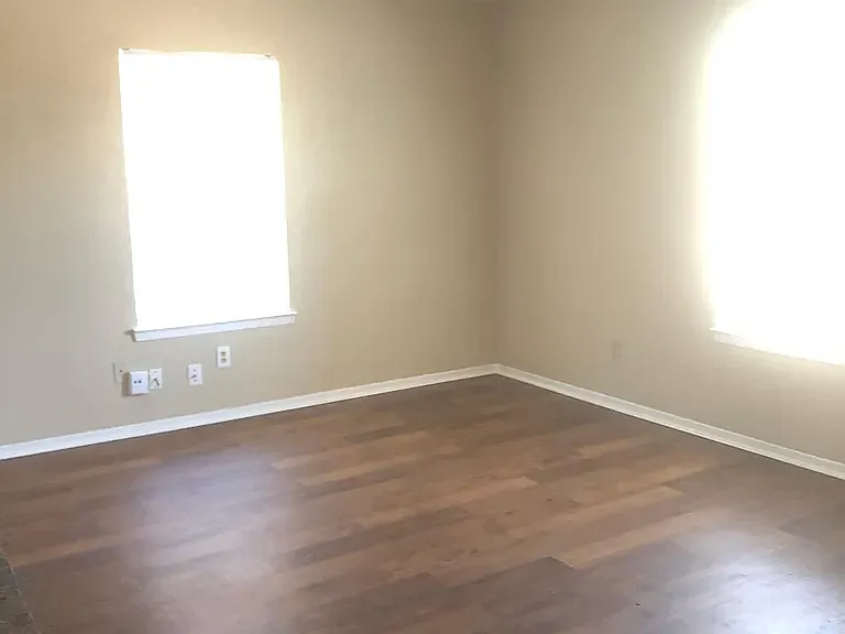 5804 Tinsley Dr — Photo 2