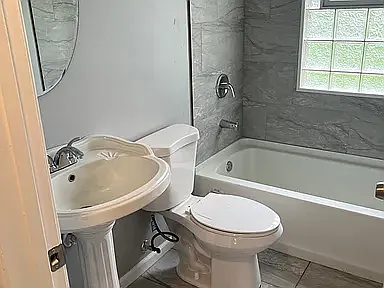 426 Jehling Dr — Photo 3