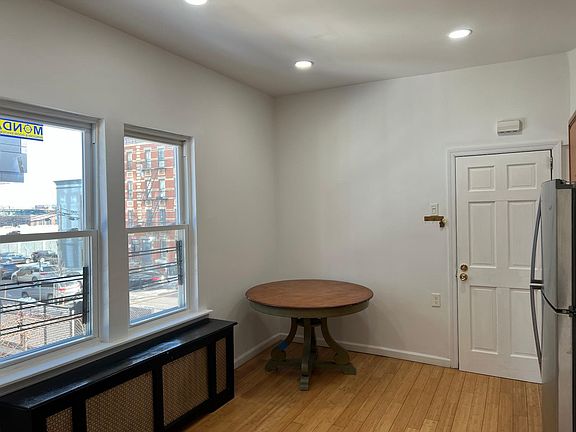 3rd image of 1465 Herkimer St Floor 2