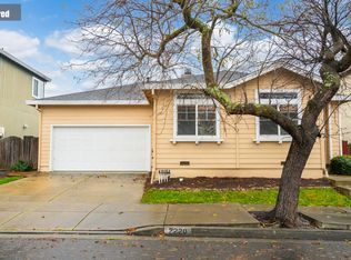 2220 Moldavite Ln, Santa Rosa, CA 95404