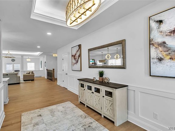 2nd image of 8 Birch Ln