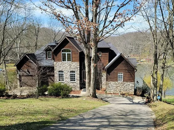 102 Puffin Ct, Georgetown, KY 40324