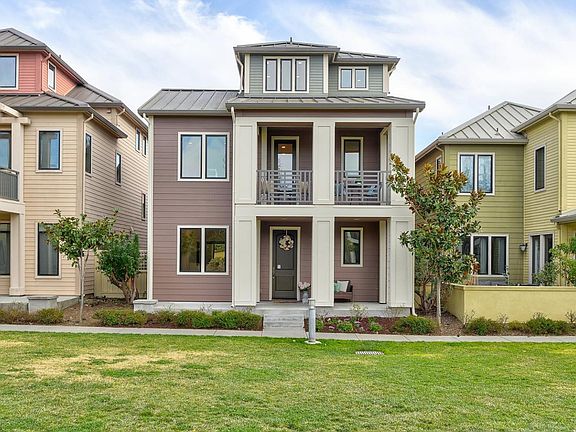 2nd image of 425 Alder Ln
