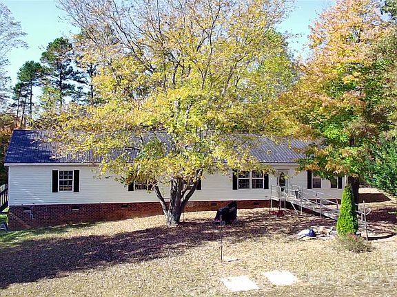 2nd image of 276 Ostwalt Amity Rd