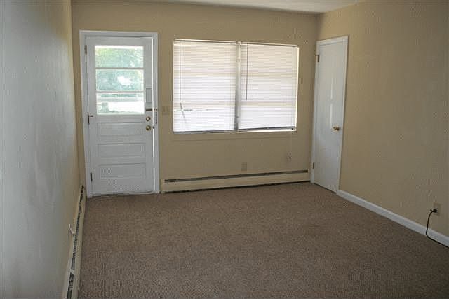 2nd image of 404 Hebron Rd APT 2