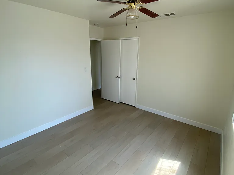 1223 W Avenue H12 — Photo 9