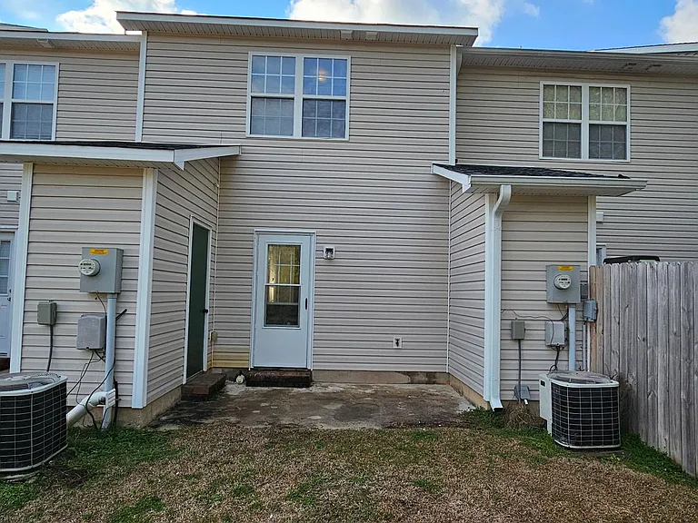 204 Fairwood Ct — Photo 19