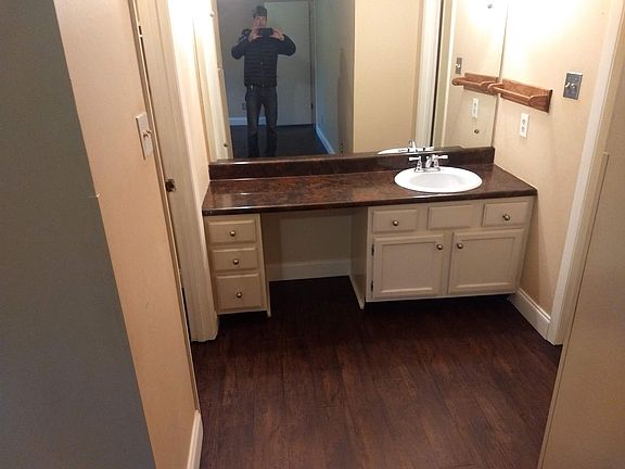4th image of 8703 Olde Colony Trl APT 34