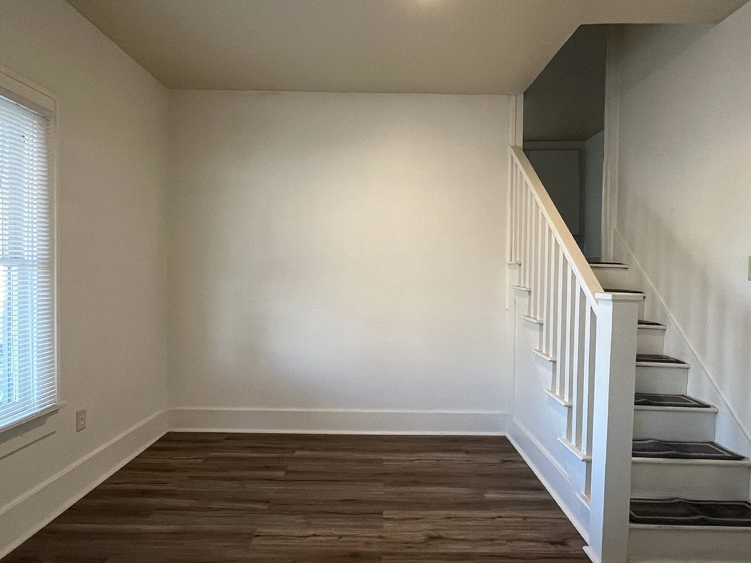 2 bed, 1.0 bath, 1245 sqft, $1,000 — Photo 3