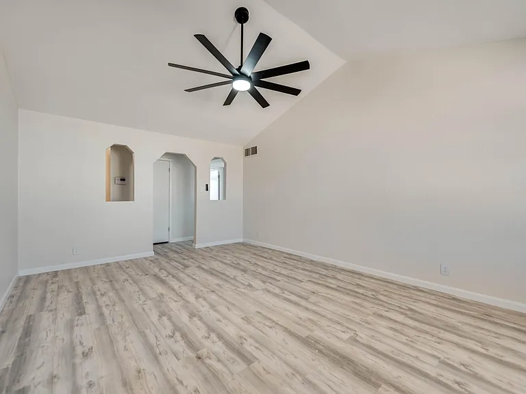 3132 Magill St — Photo 6