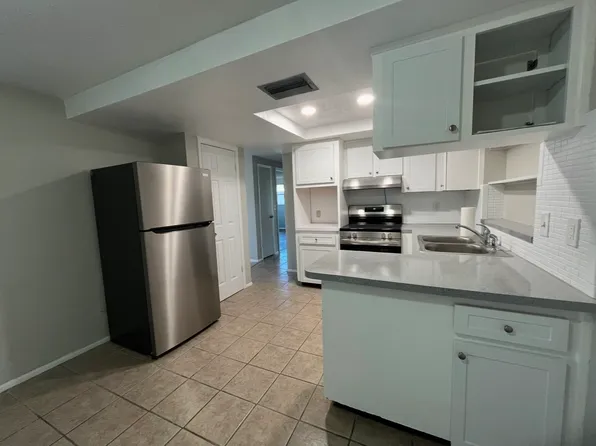 10741 Queens Rd, Port Richey, FL 34668