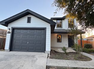 527 Red Robin Rd, New Braunfels, TX 78130
