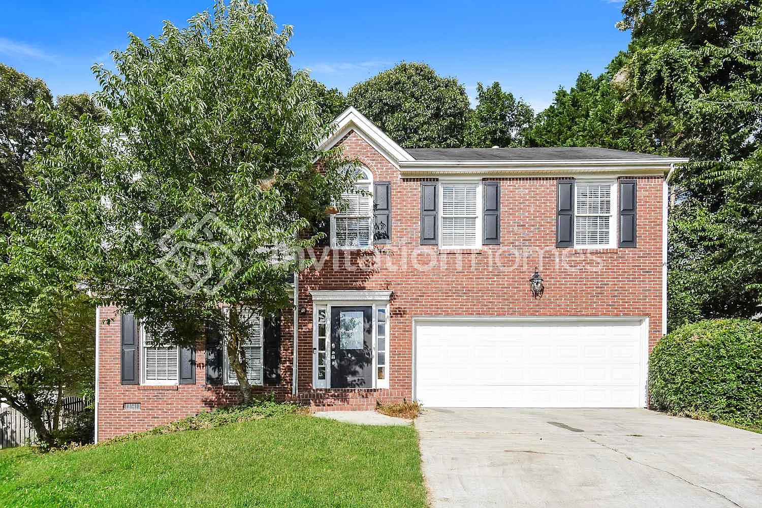 5690 Sugar Crossing Dr Sugar Hill, GA 30518 — Photo 1