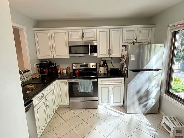 18 Putnam Ln — Photo 11