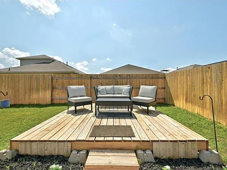 3705 Conyers Ln — Photo 30